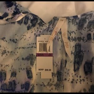 Melissa McCarthy Accessories - Melissa McCarthy Kimono Melissa McCarthy Accessories - Melissa McCarthy Kimono
